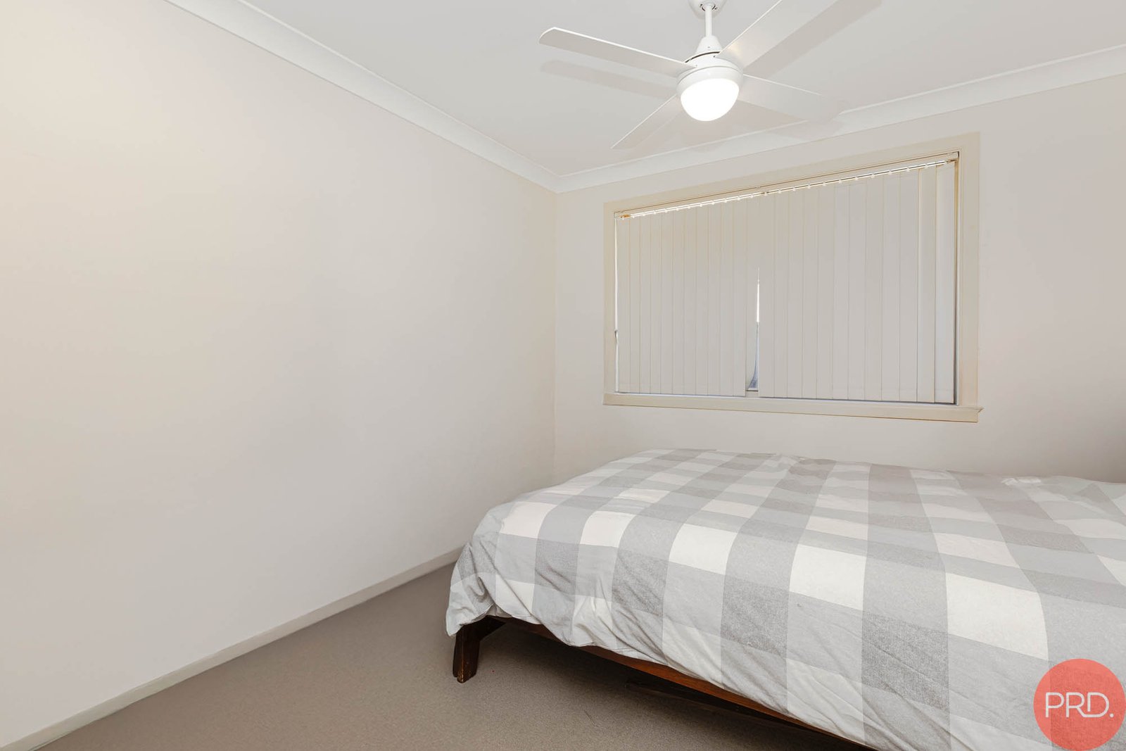 44 McKeachie Drive ABERGLASSLYN 8