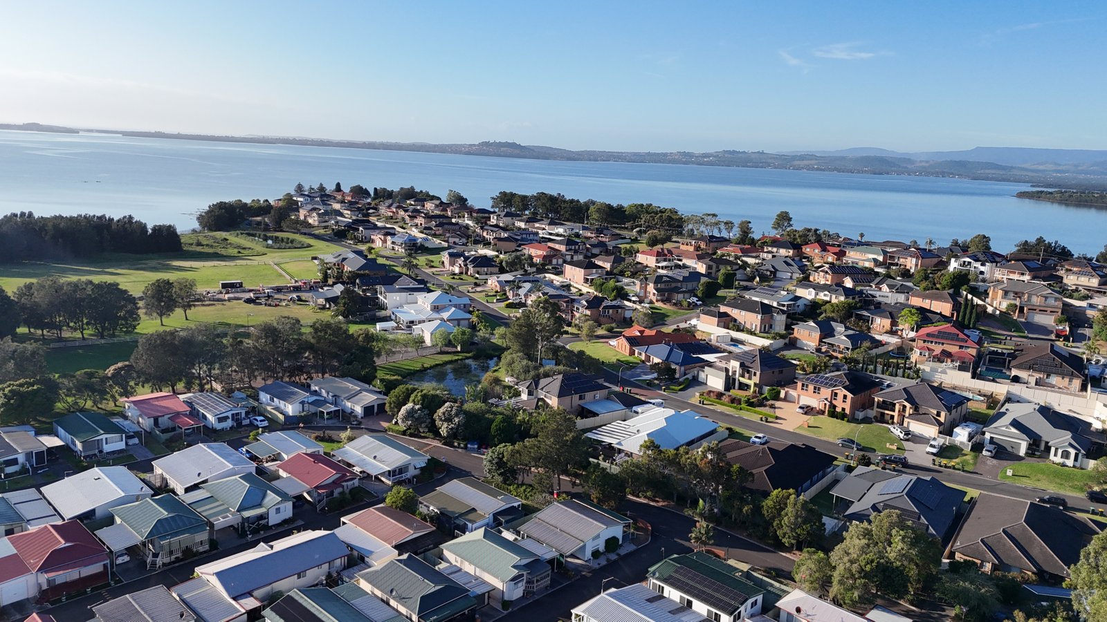 44 Melaleuca Crescent KANAHOOKA 9