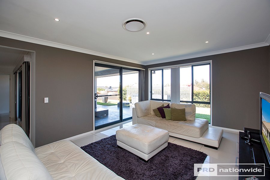 44 Milburn Road TAMWORTH 7