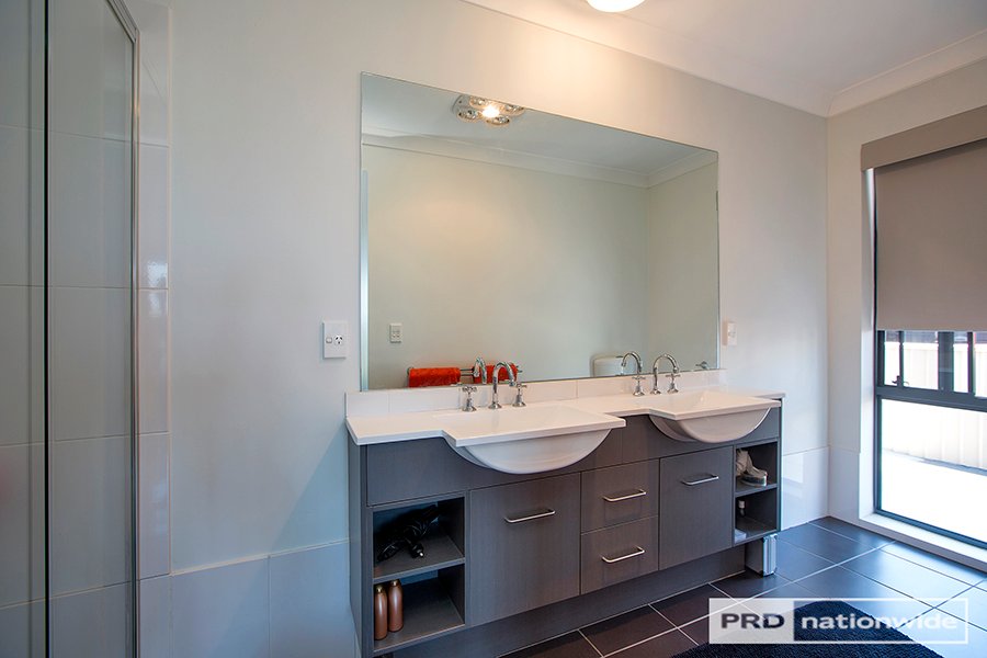 44 Milburn Road TAMWORTH 9