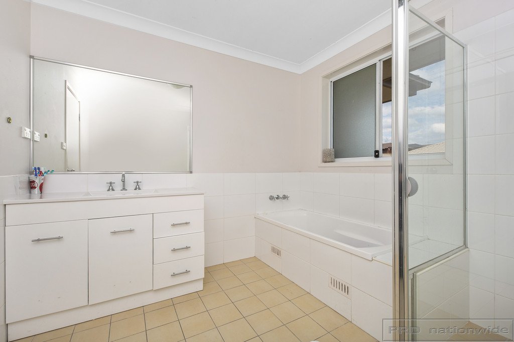 44 Mileham Circuit RUTHERFORD 8