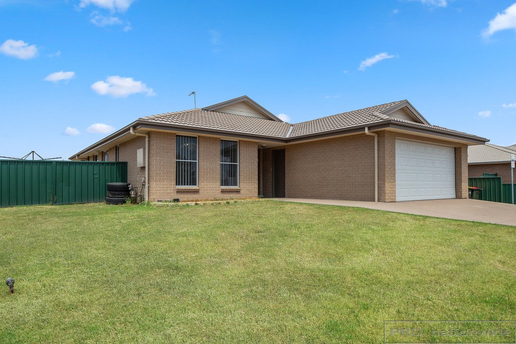 44 Mileham Circuit RUTHERFORD 13
