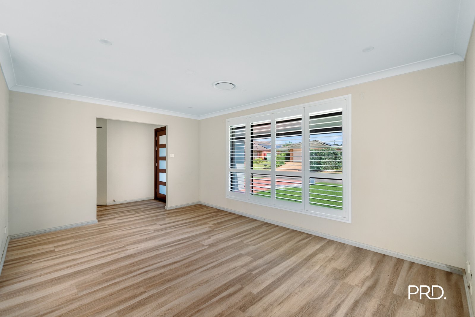 44 Monarch Circuit GLENMORE PARK 2