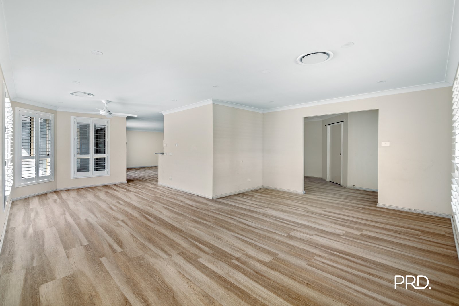 44 Monarch Circuit GLENMORE PARK 3