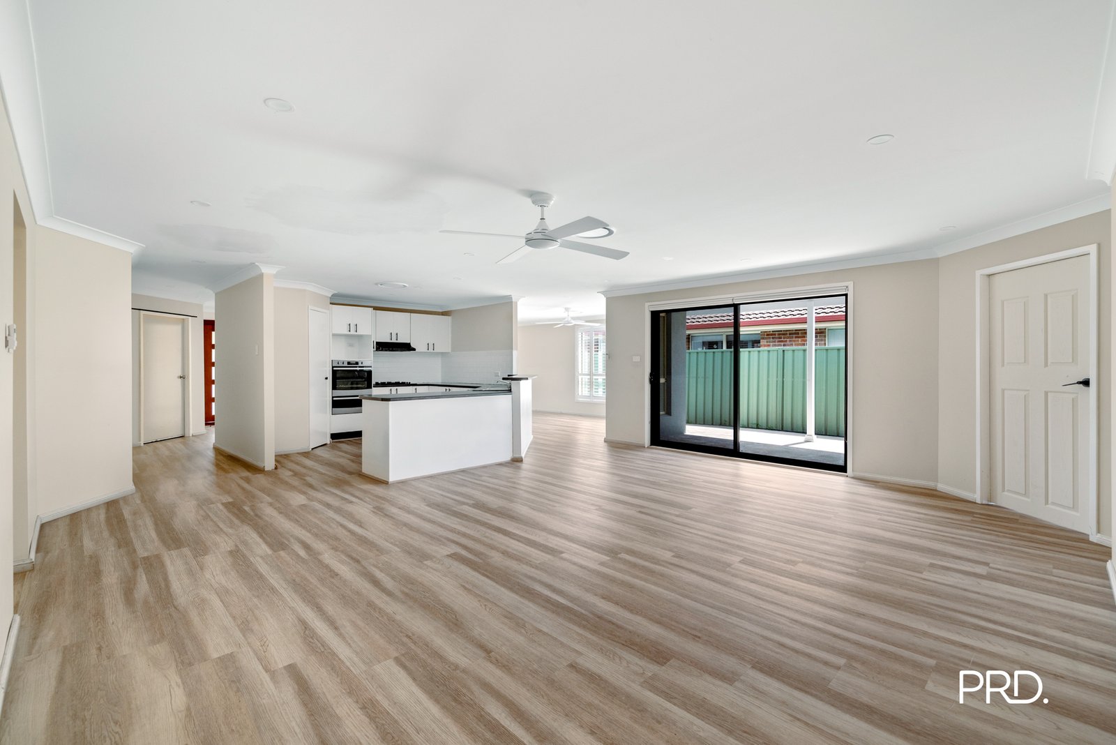 44 Monarch Circuit GLENMORE PARK 4