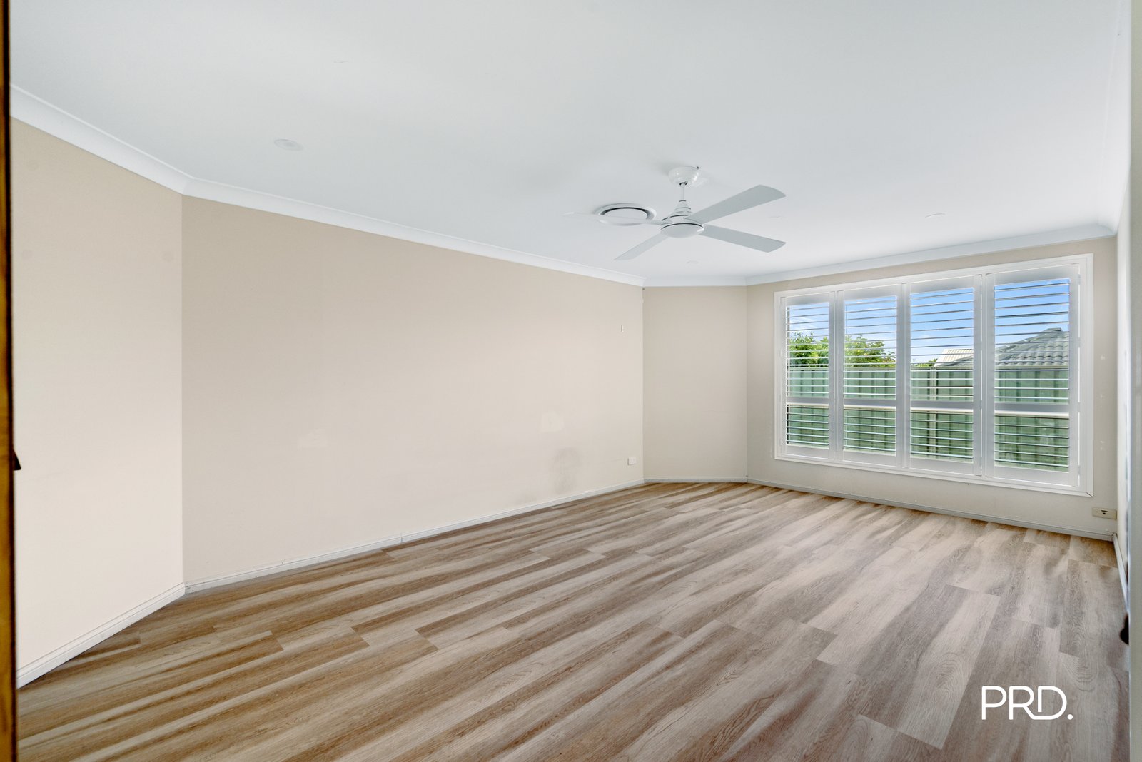 44 Monarch Circuit GLENMORE PARK 7