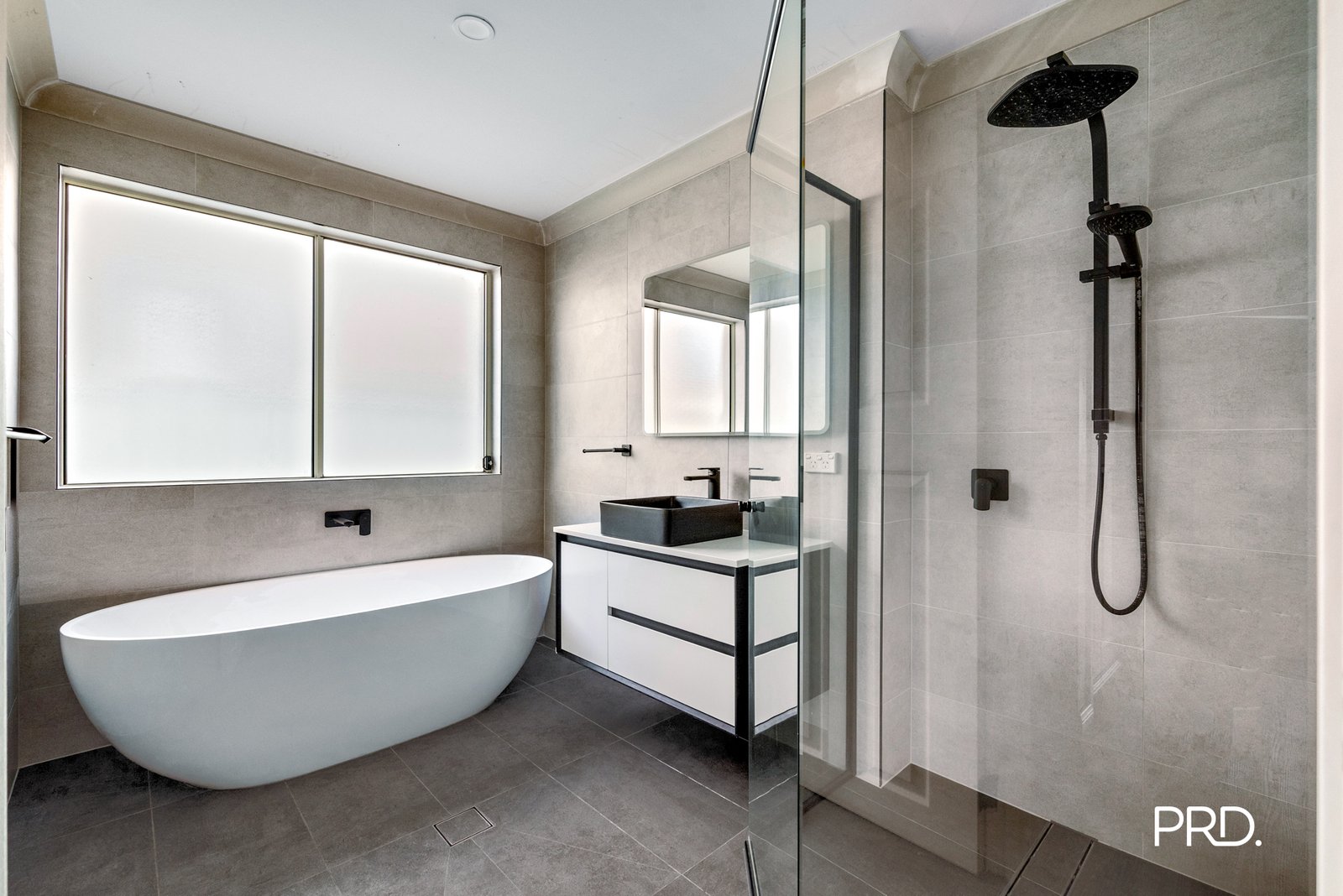 44 Monarch Circuit GLENMORE PARK 10