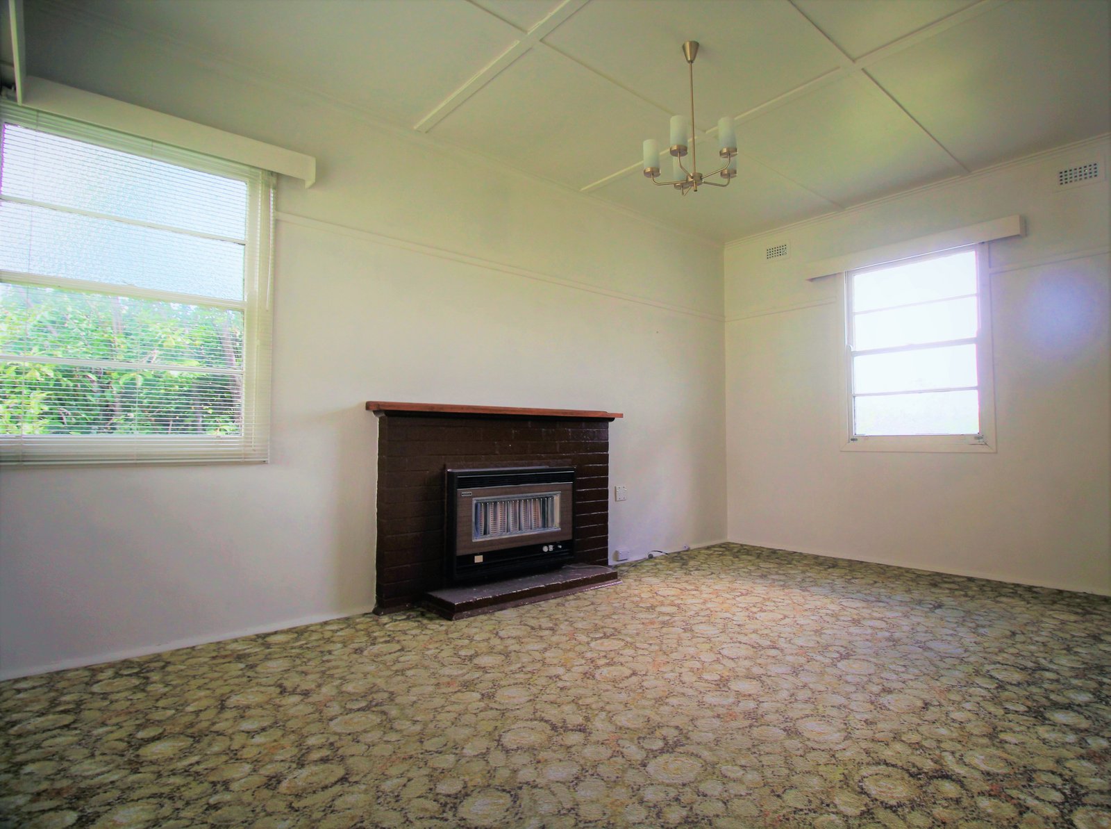 Gallery: 44 Morotai Avenue