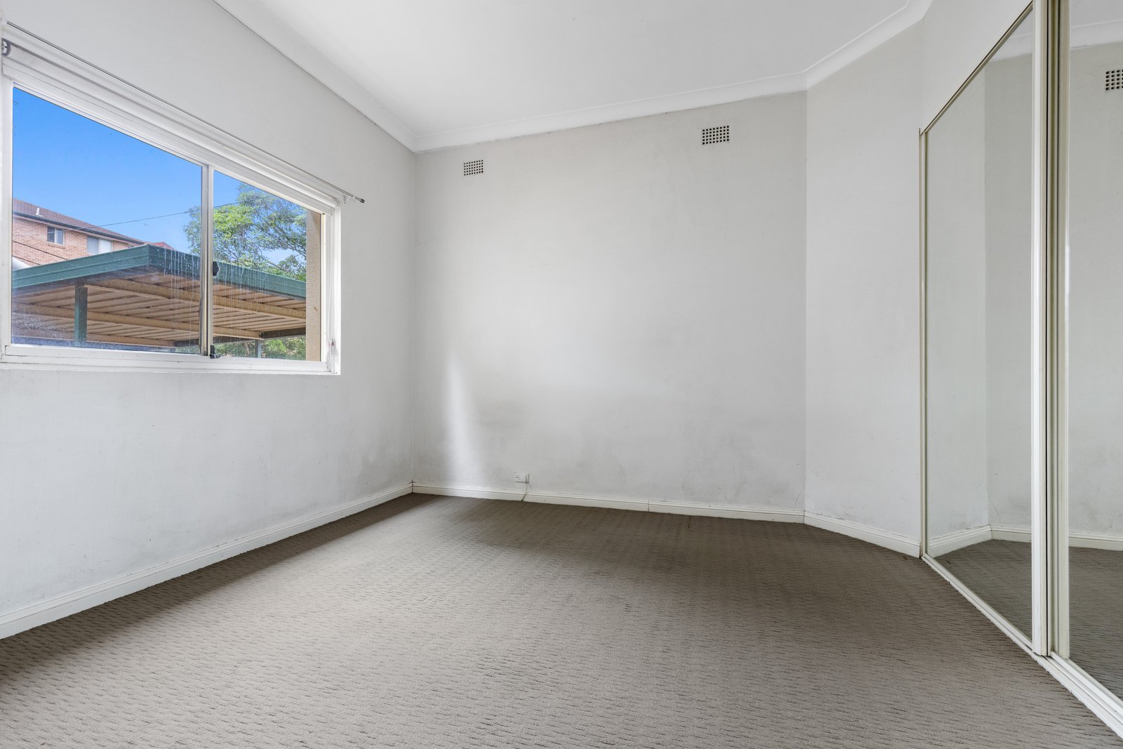 44 Newman Street MORTDALE 8