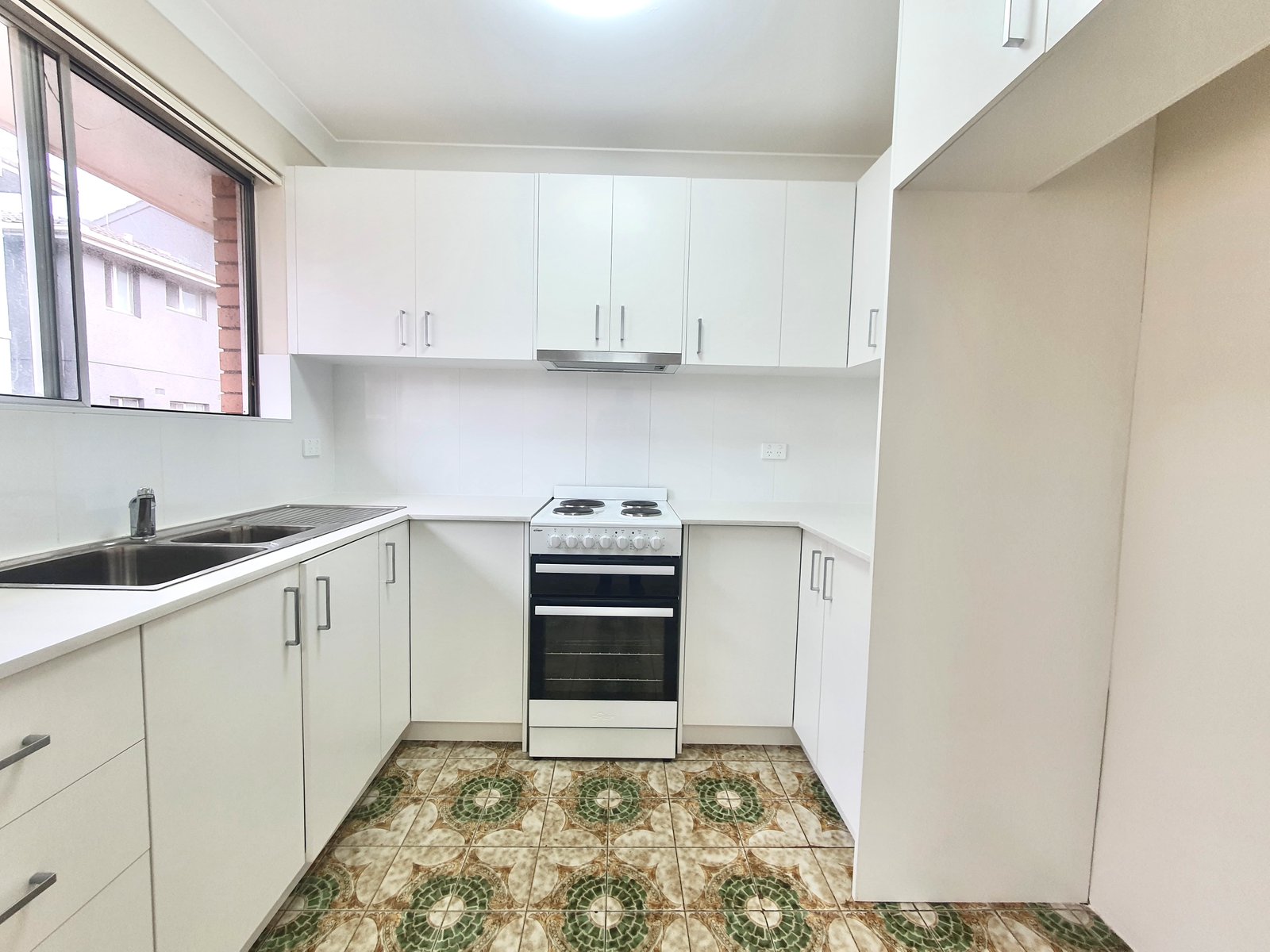 4/4 Olive Street LIVERPOOL 1