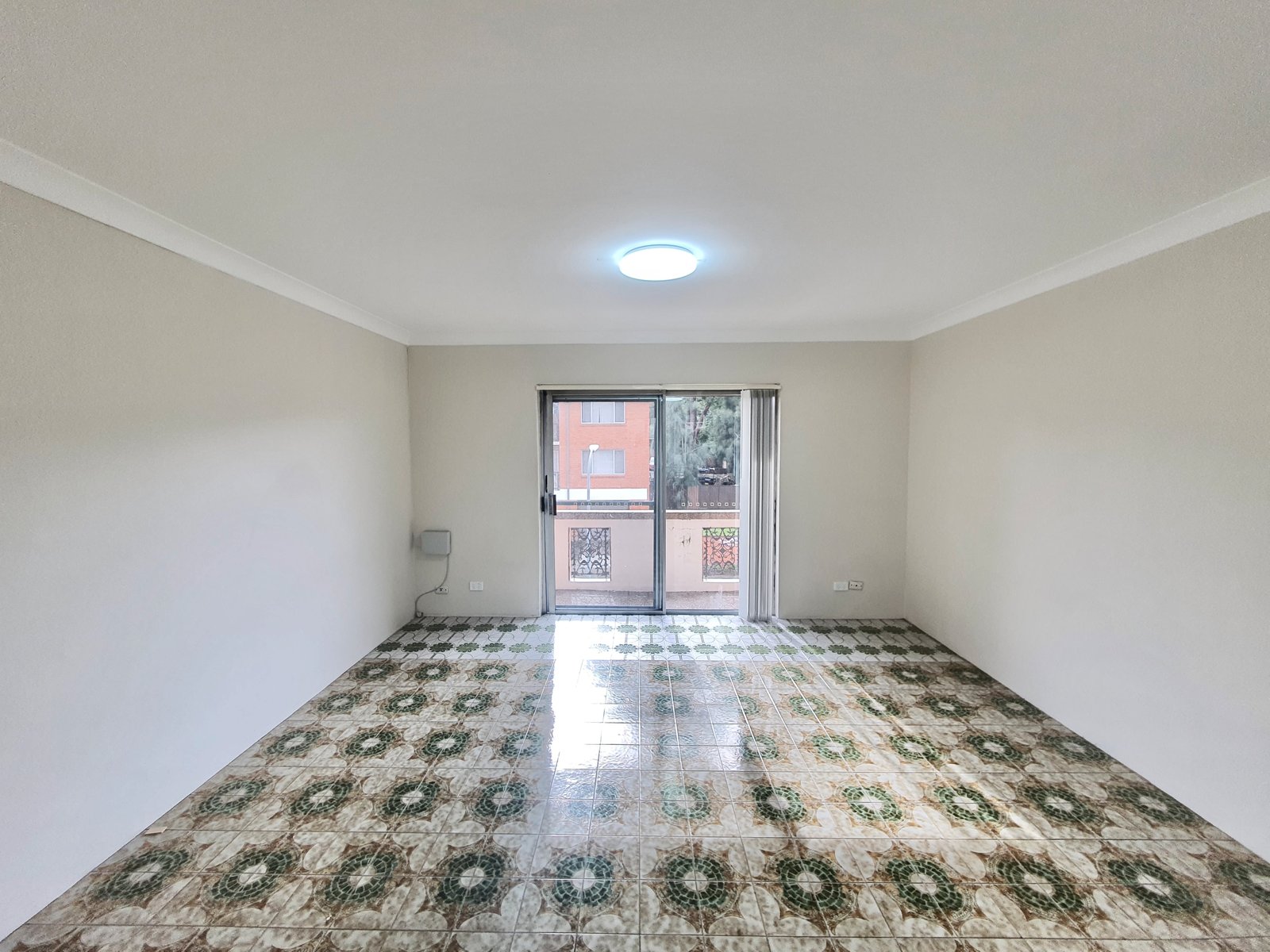 4/4 Olive Street LIVERPOOL 3