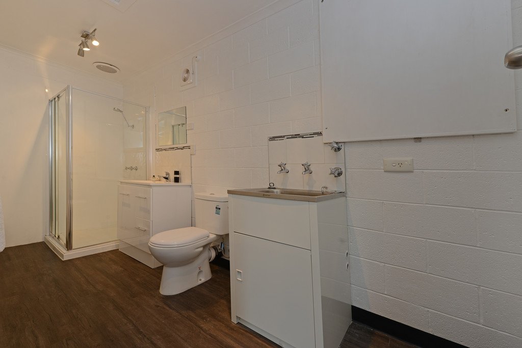 4/4 Onslow Place MOUNT NELSON 6