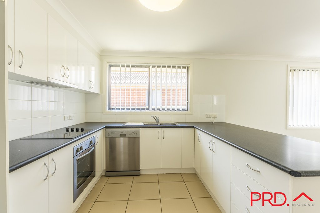 44 Orley Drive TAMWORTH 8