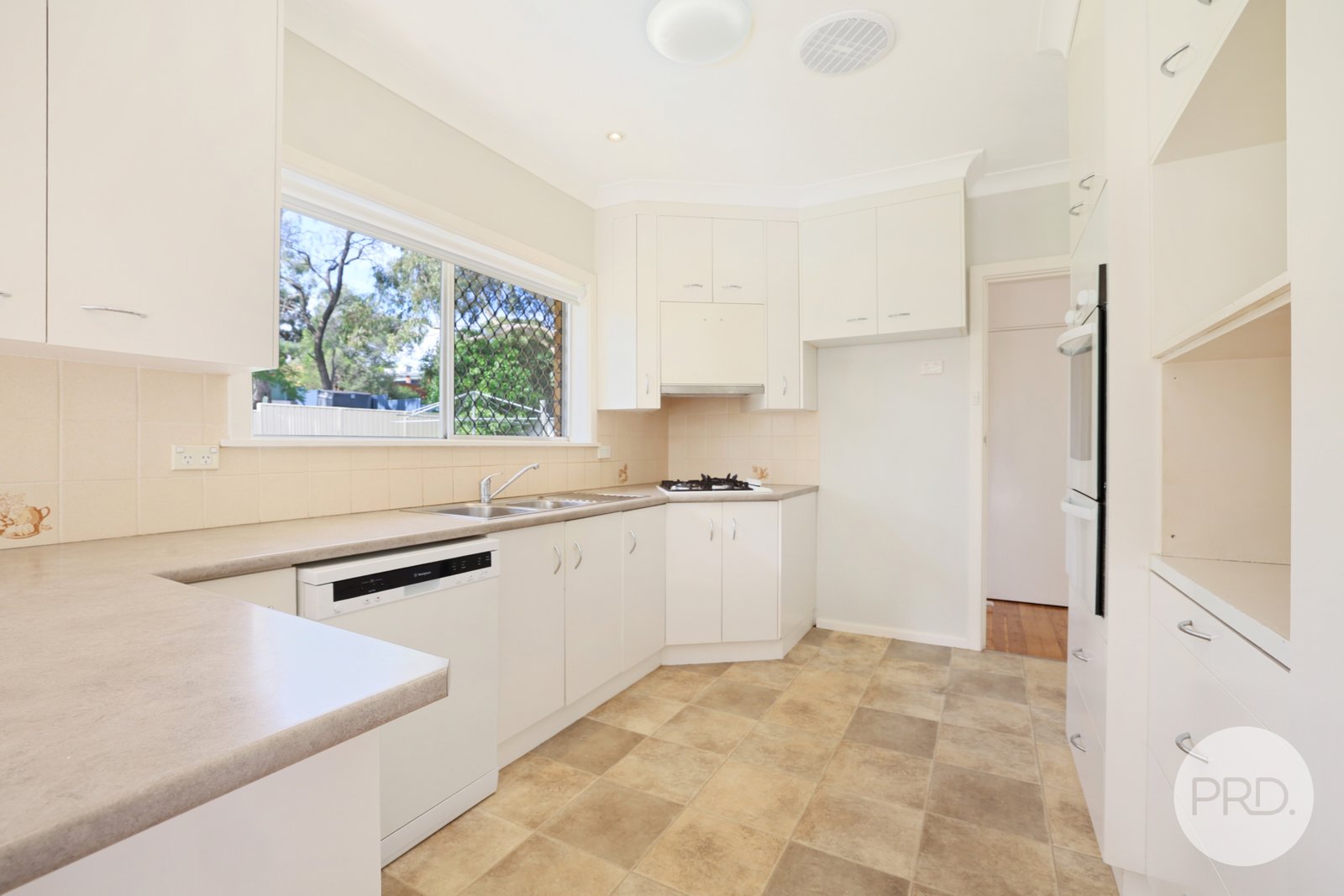 44 Panorama Road TAMWORTH 11