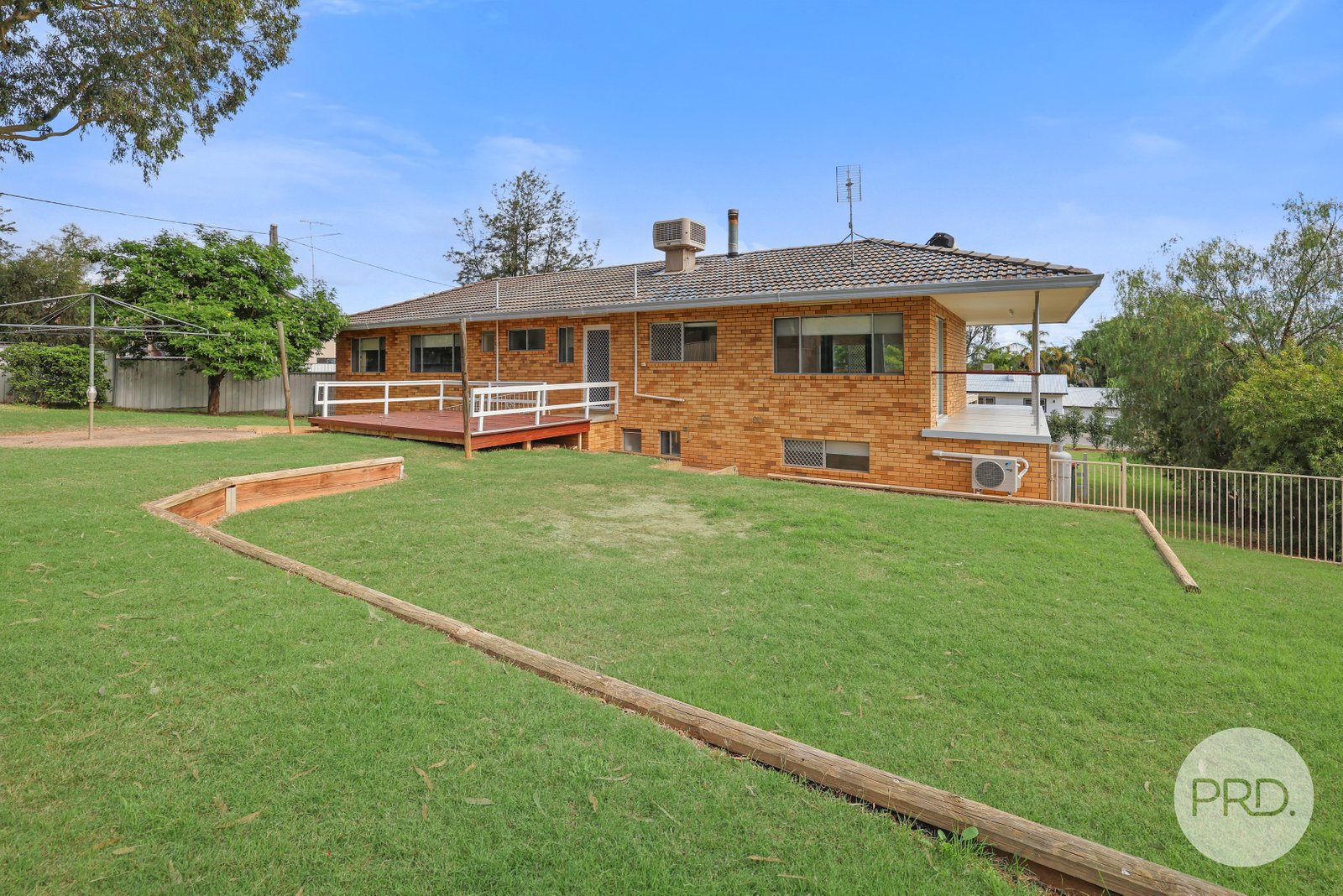 44 Panorama Road TAMWORTH 27