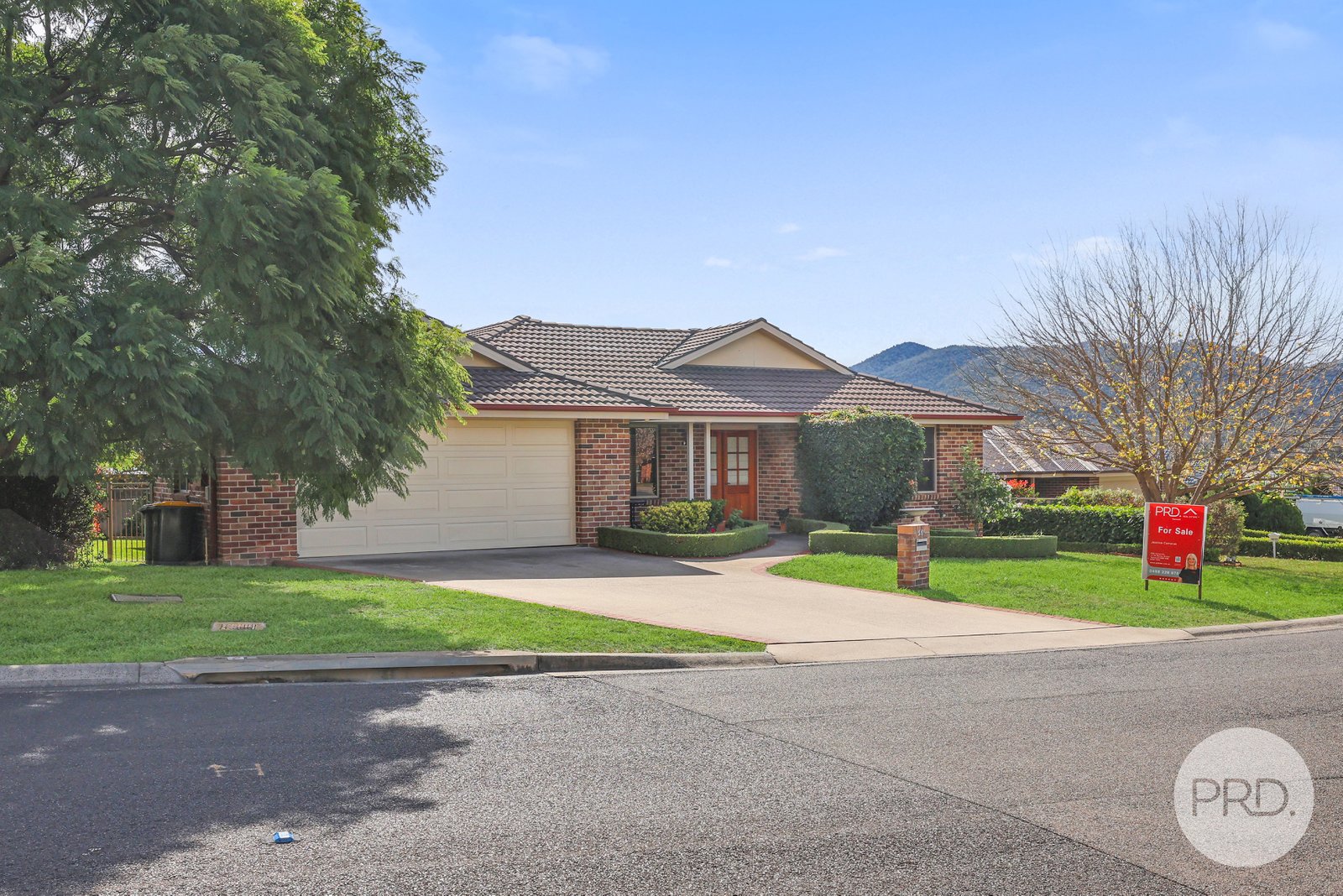 44 Peregrine Avenue TAMWORTH 2