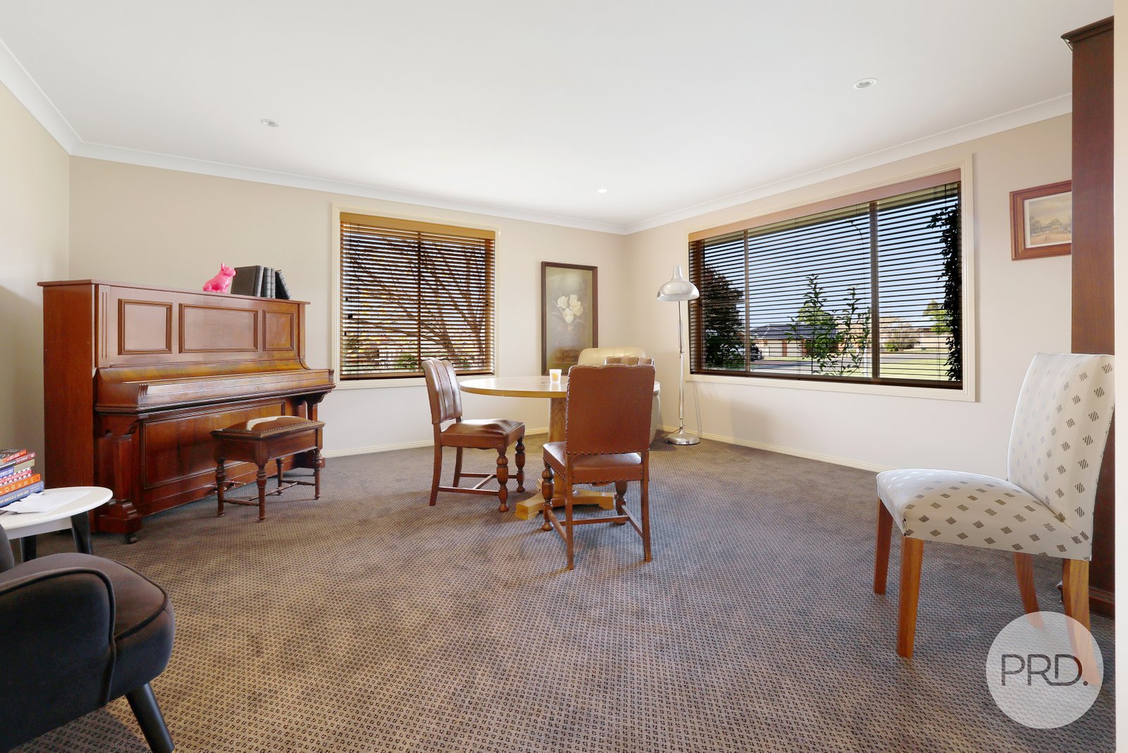 44 Peregrine Avenue TAMWORTH 5