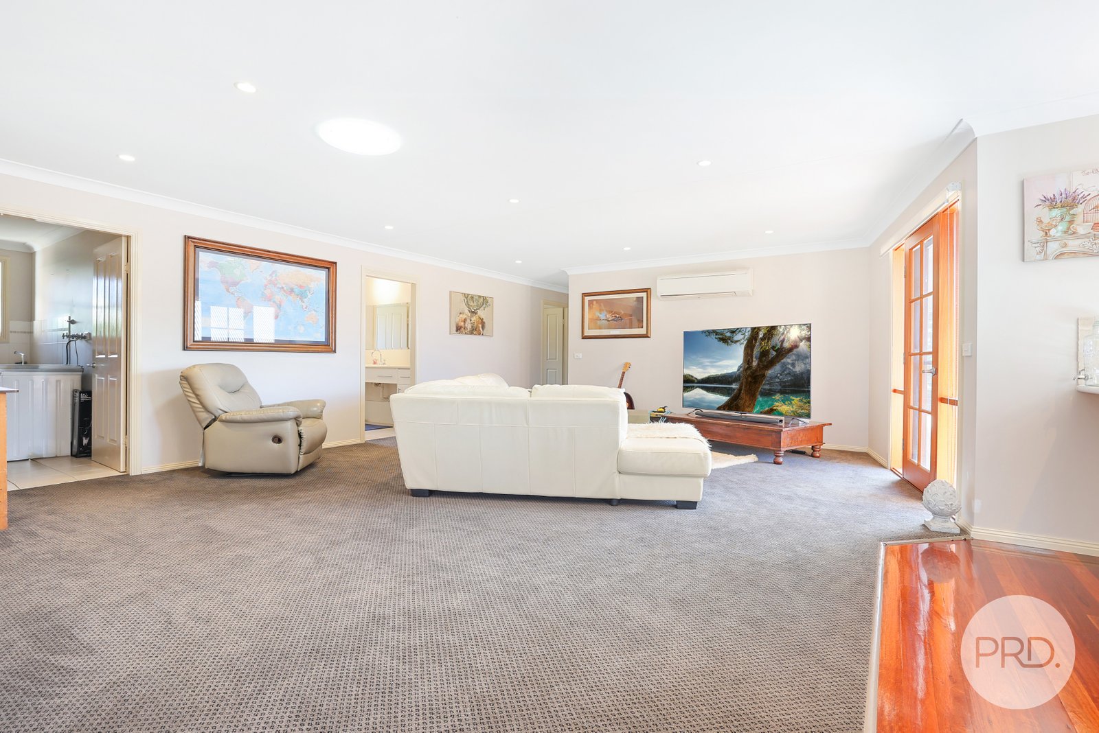 44 Peregrine Avenue TAMWORTH 6