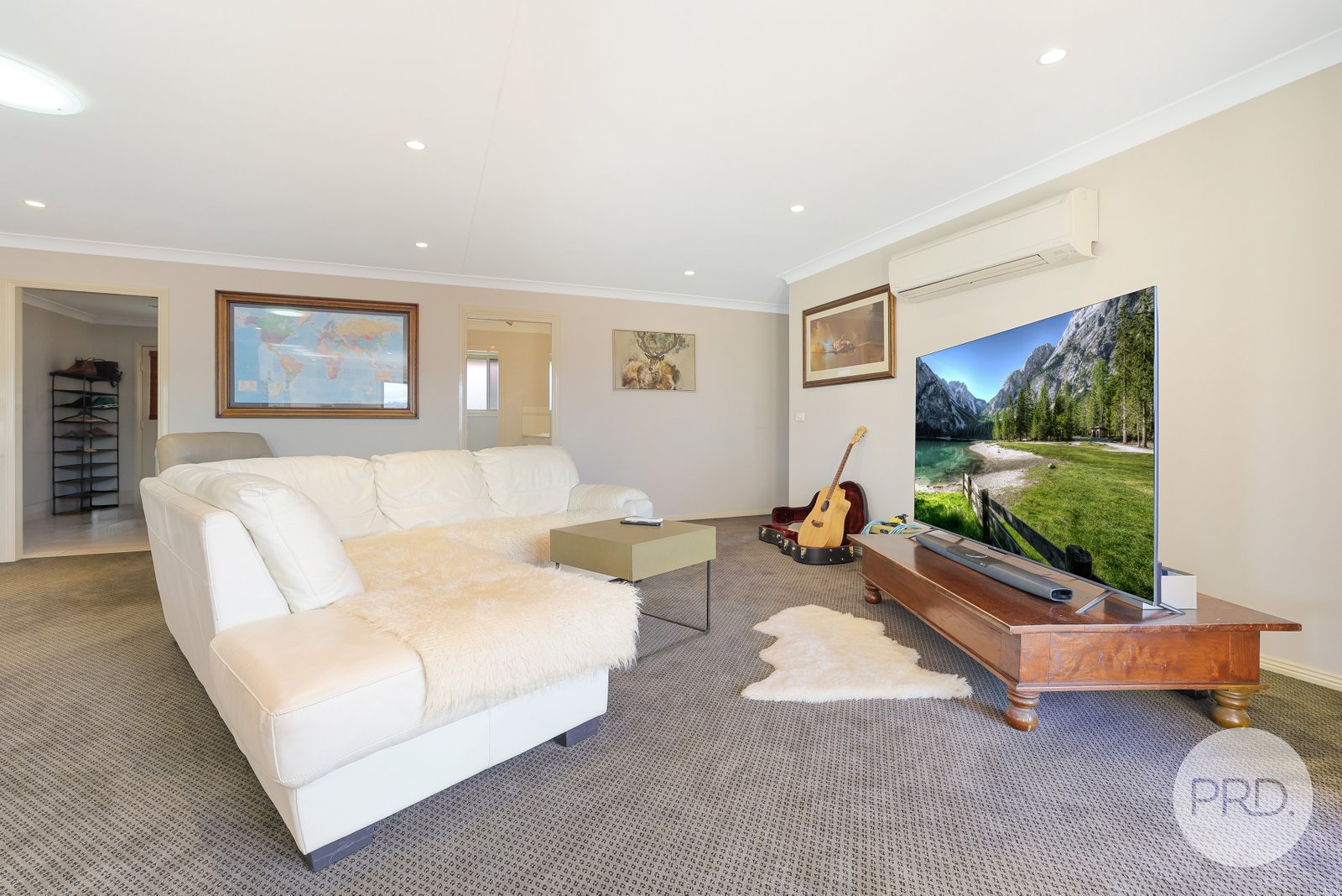 44 Peregrine Avenue TAMWORTH 7