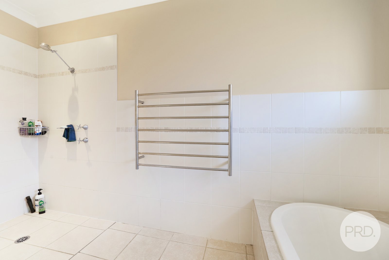 44 Peregrine Avenue TAMWORTH 12