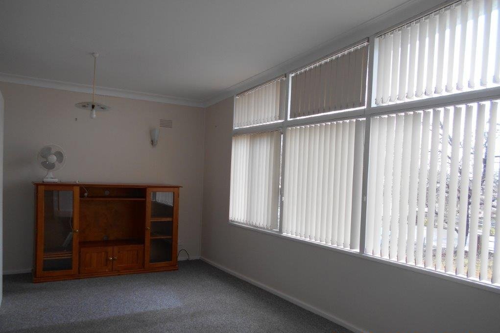 44 Pioneer Street BATLOW 3