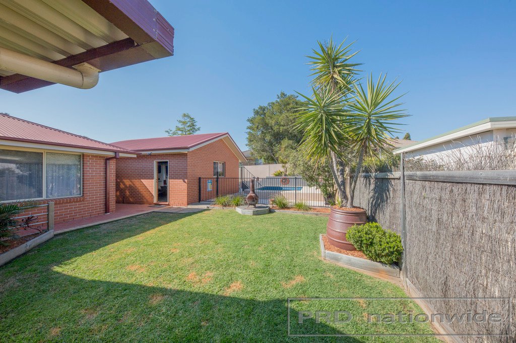 44 Richard Road RUTHERFORD 16