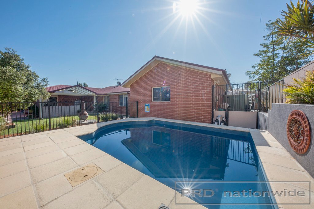 44 Richard Road RUTHERFORD 18