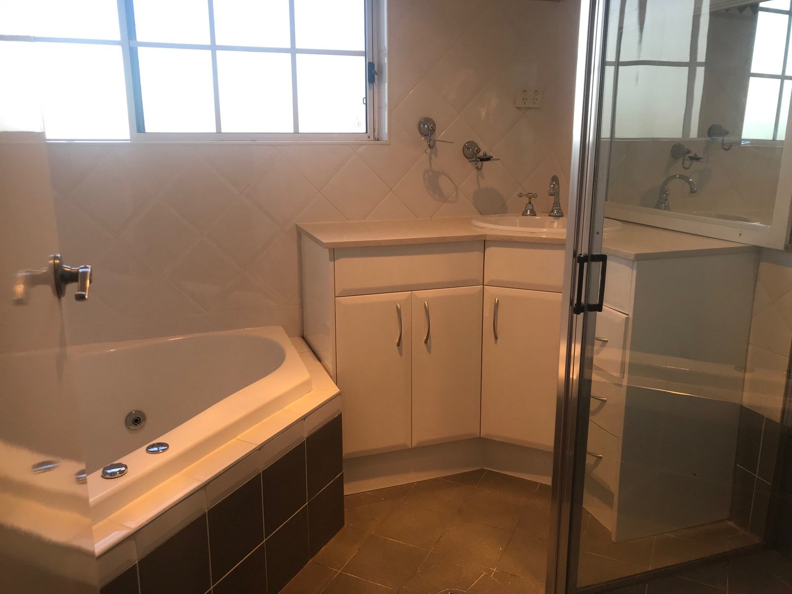 44 Roberts Avenue MORTDALE 4