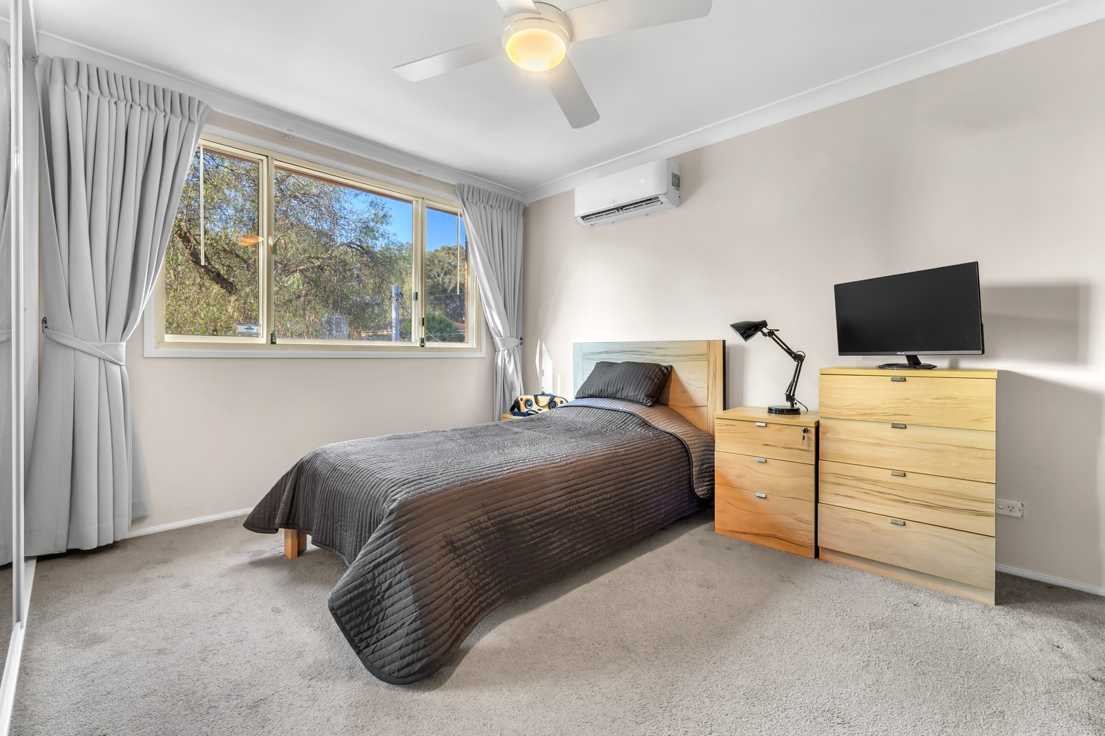 44 Robey Street MASCOT 18