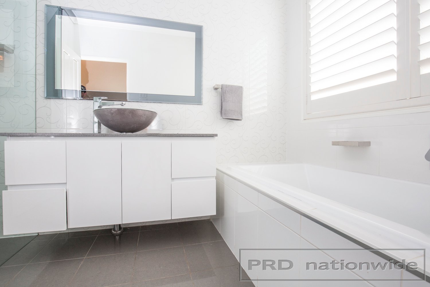 44 Rosebank Dr  WALLALONG 24