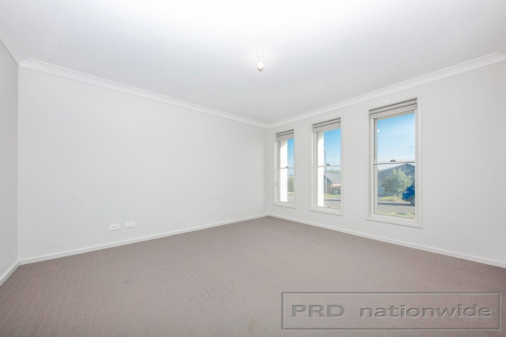 44 Sandpiper Circuit ABERGLASSLYN 9