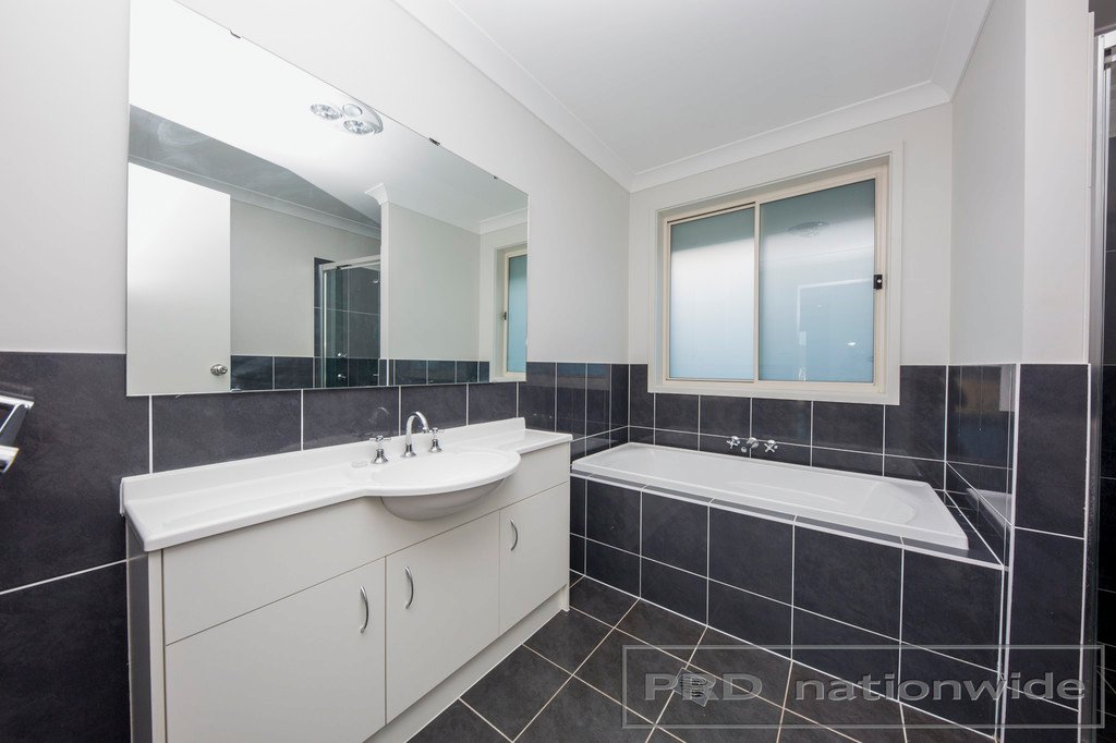 44 Sandpiper Circuit ABERGLASSLYN 13