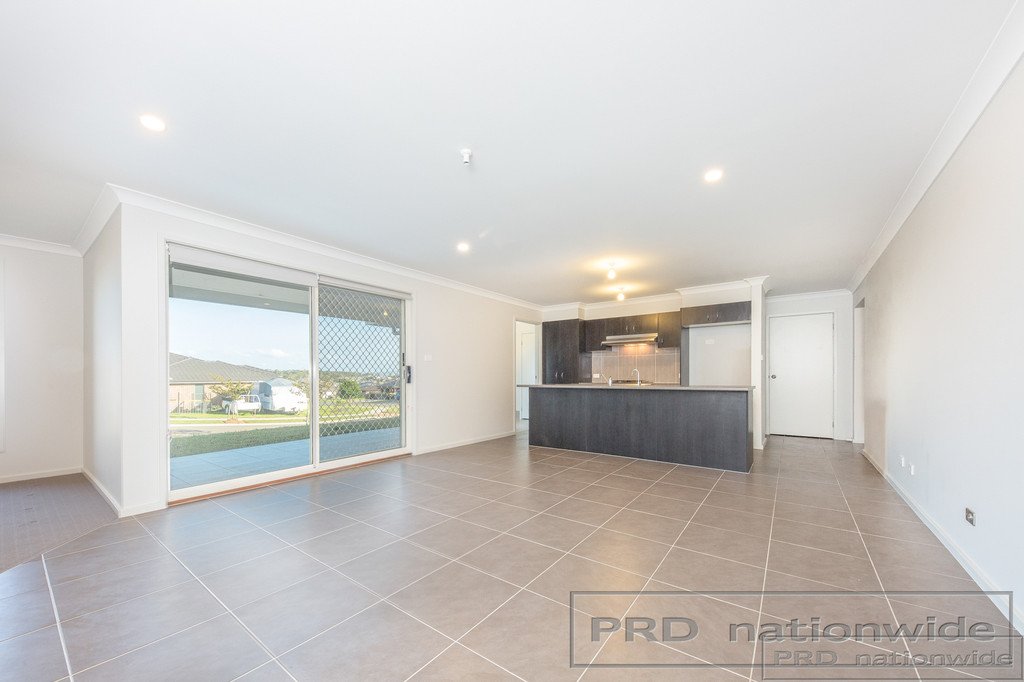 44 Sandpiper Circuit ABERGLASSLYN 3