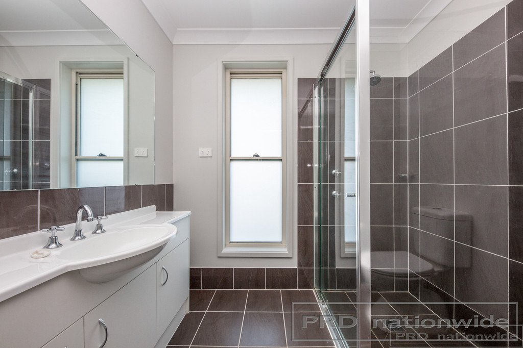 44 Sandpiper Circuit ABERGLASSLYN 9