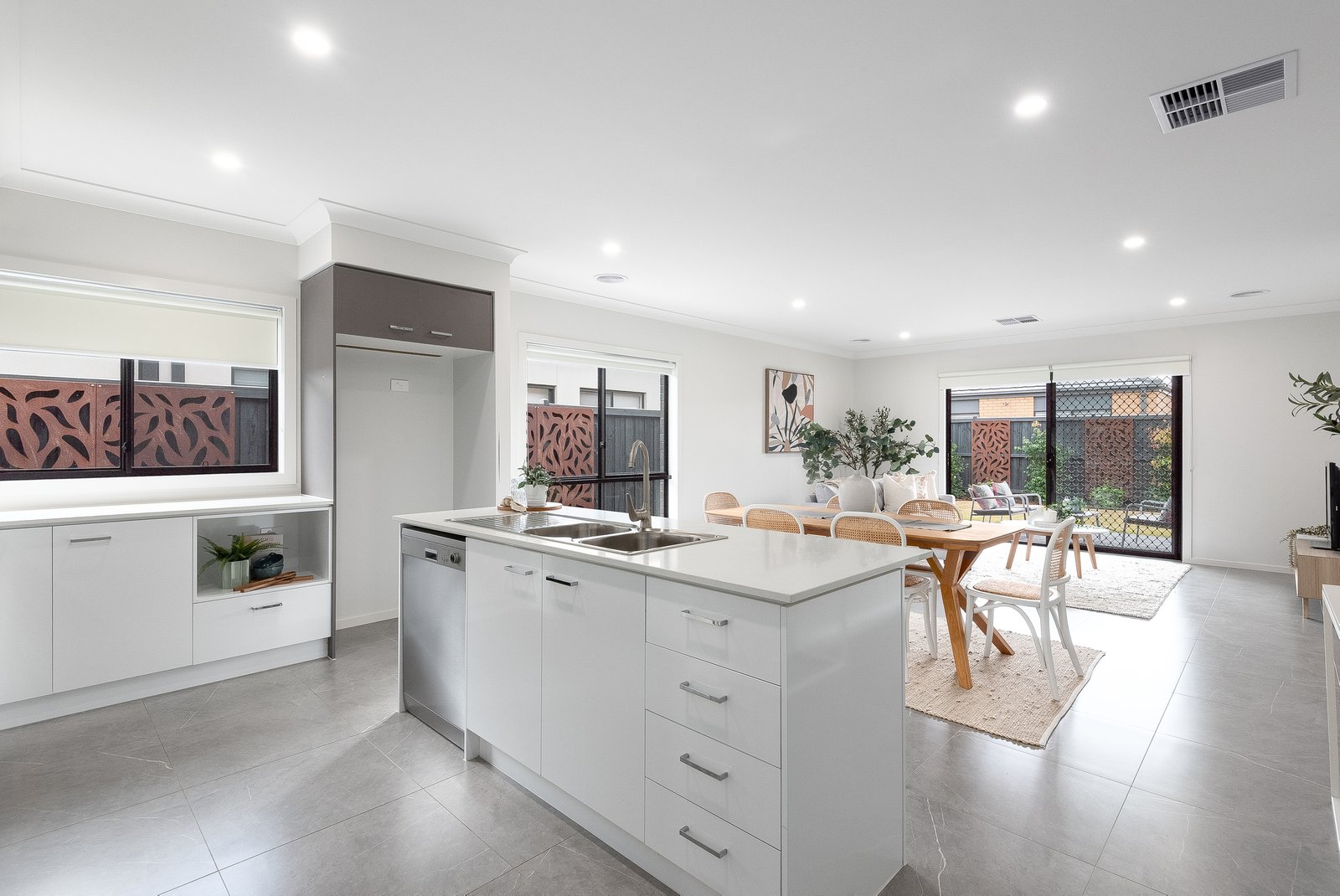 Gallery: 44 Scullin Road