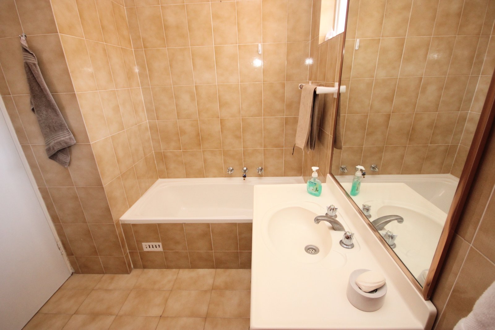 44 Solander Street MONTEREY 2