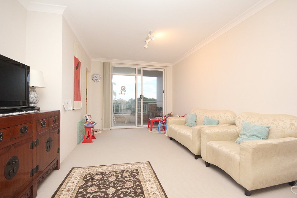 44 Solander Street MONTEREY 3
