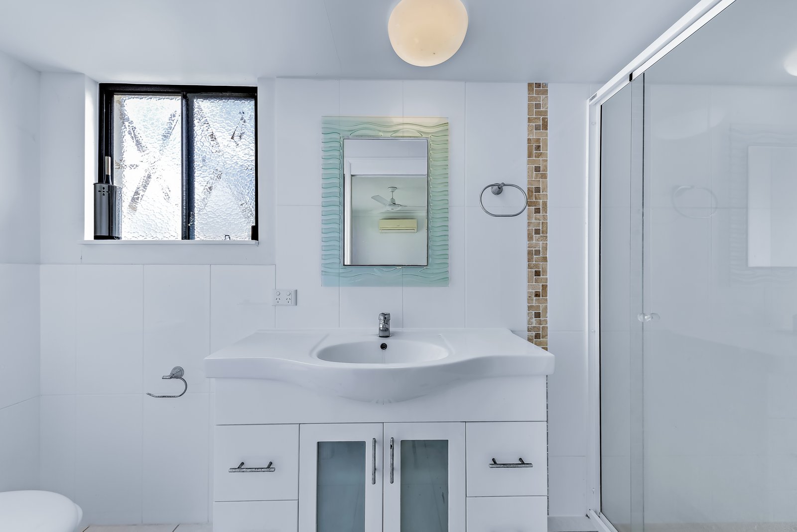 44 South Molle Boulevard CANNONVALE 7