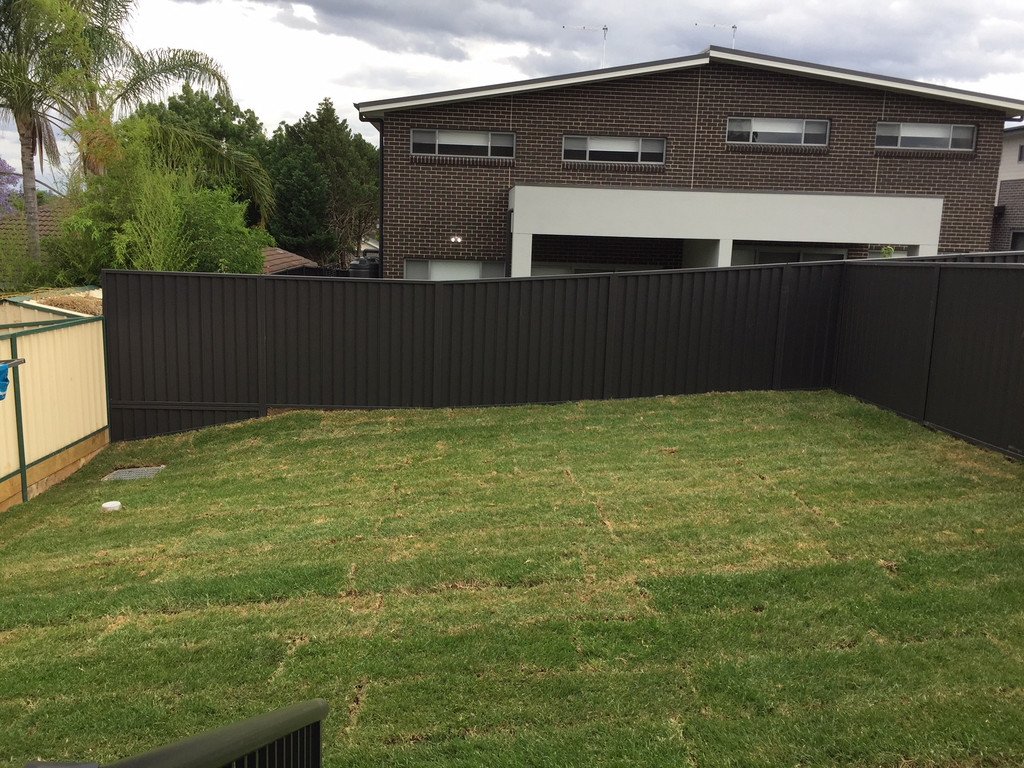 44 The Lakes Drive GLENMORE PARK 15