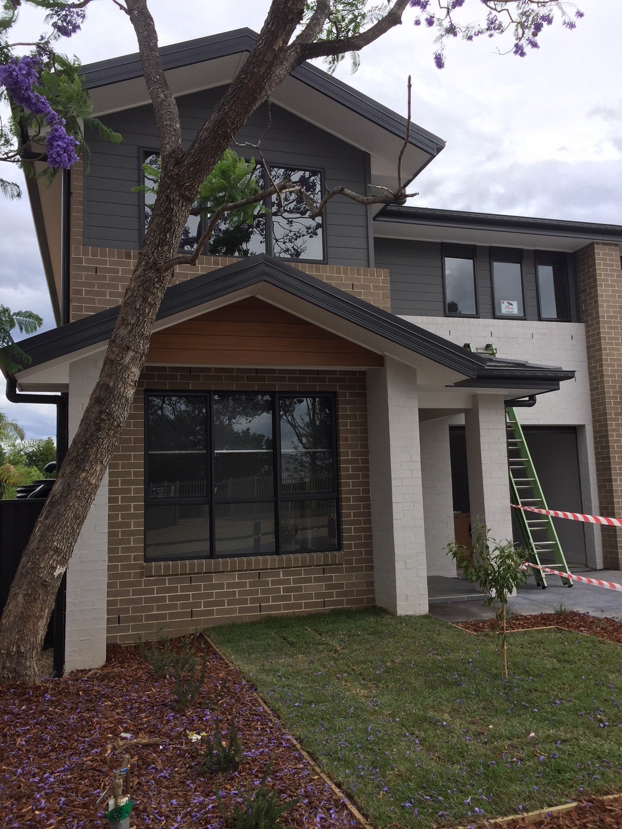 44 The Lakes Drive GLENMORE PARK 17