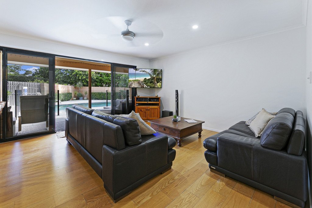 44 Tussock Crescent ELANORA 8