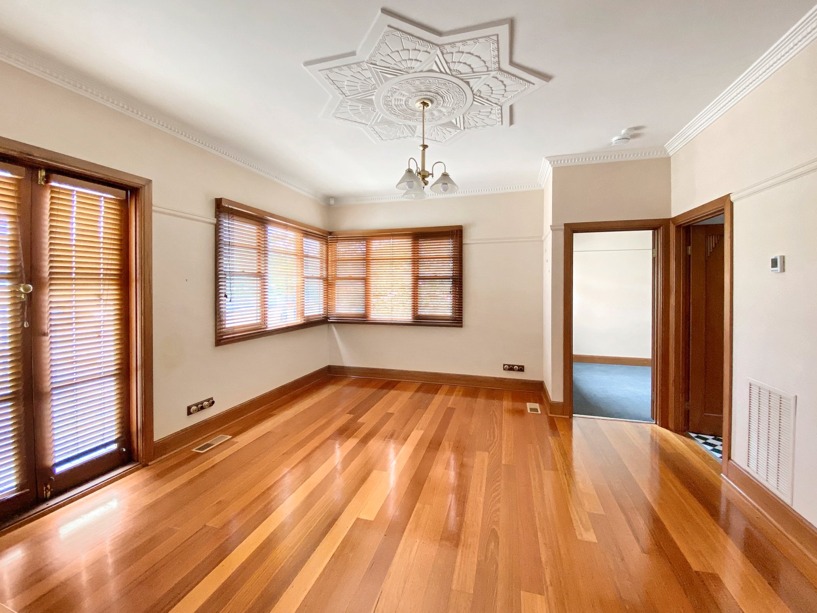 Gallery: 44 Vautier Street