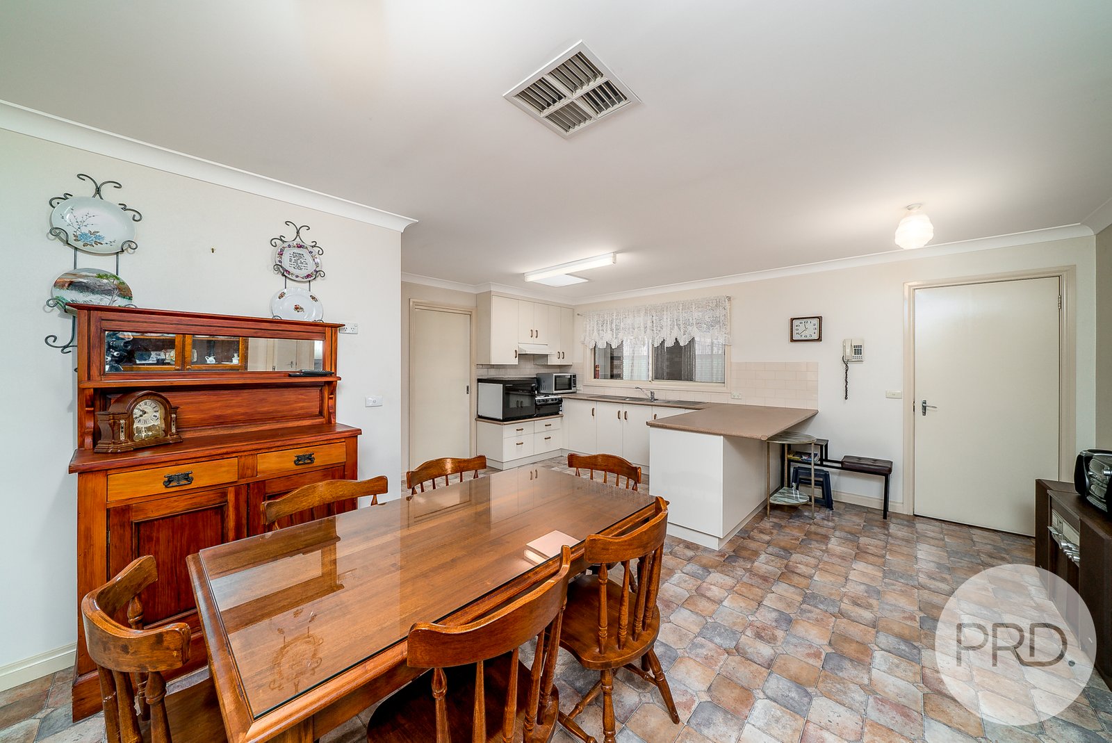 44 Vestey Street WAGGA WAGGA 6