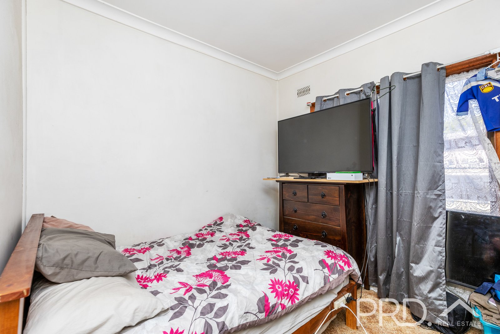 44 Vyner Street TUMUT 11