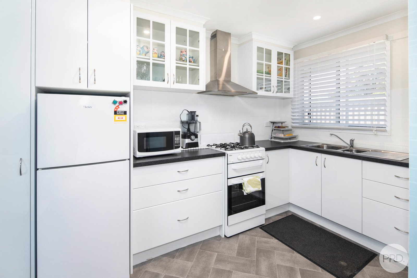 4/4 Warratta Avenue DELACOMBE 3