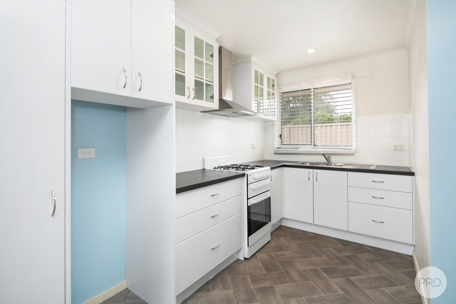 4/4 Warratta Avenue DELACOMBE 3