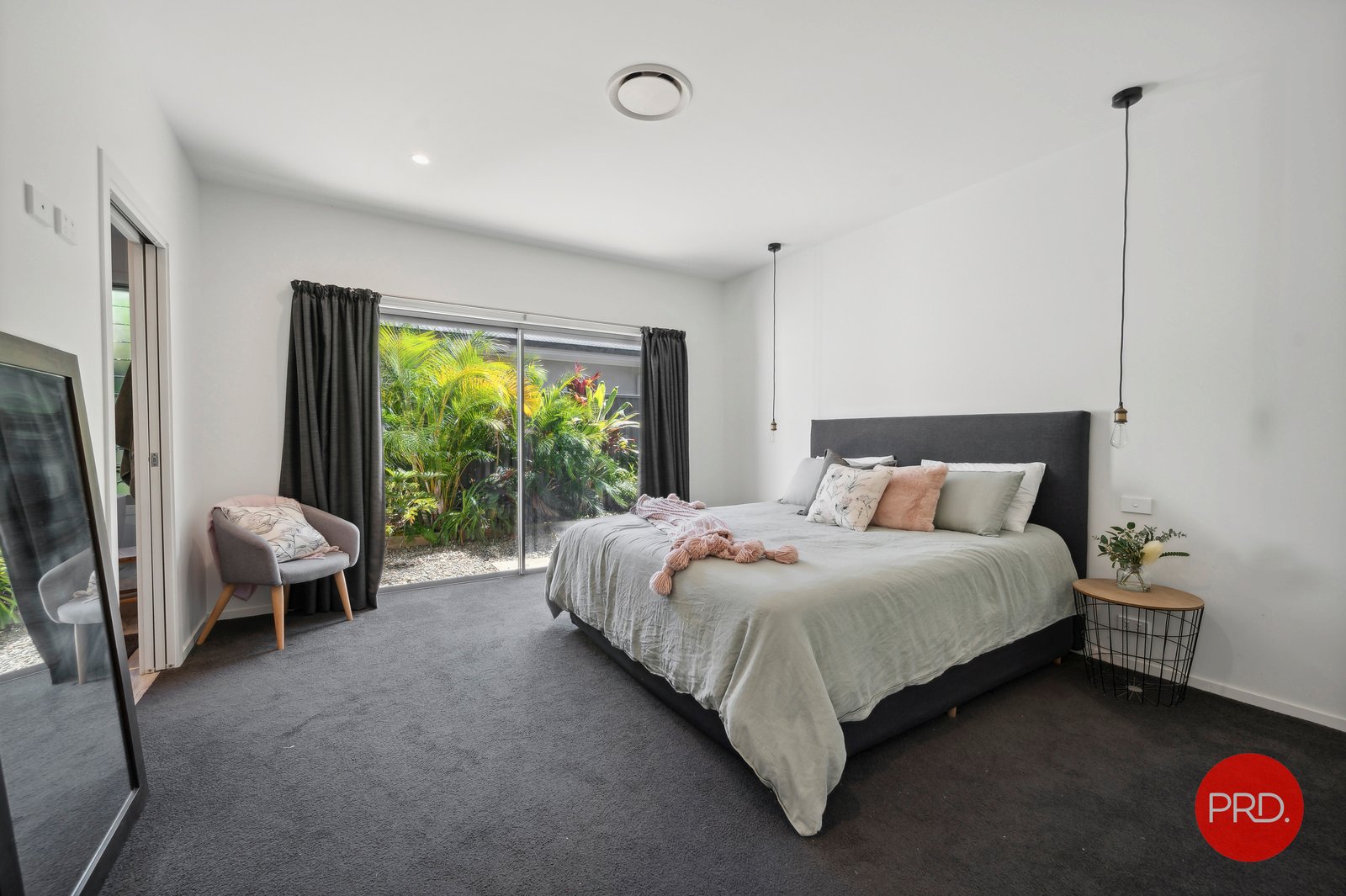 44 Watergum Close SAPPHIRE BEACH 17
