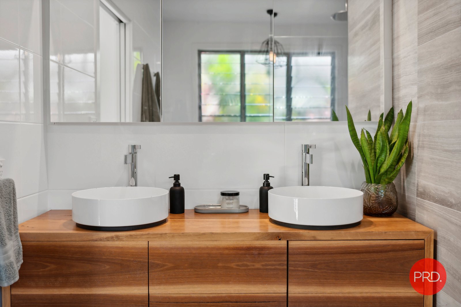 44 Watergum Close SAPPHIRE BEACH 19