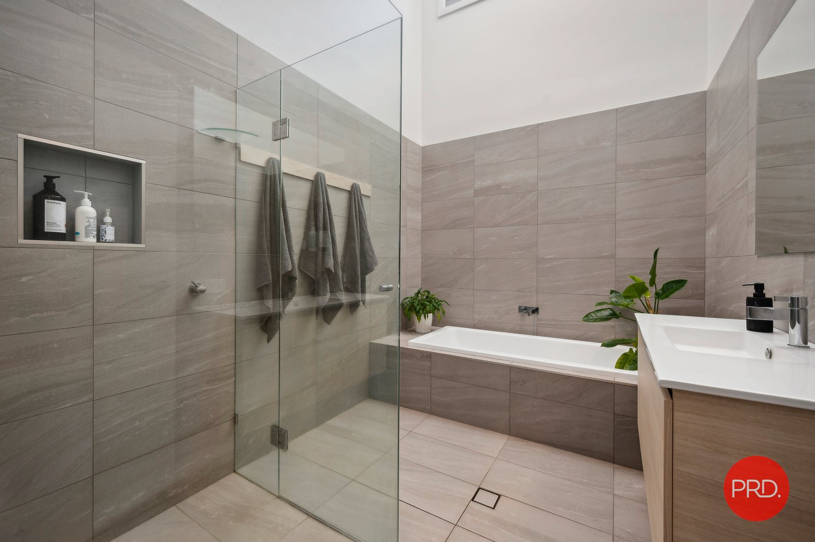 44 Watergum Close SAPPHIRE BEACH 26