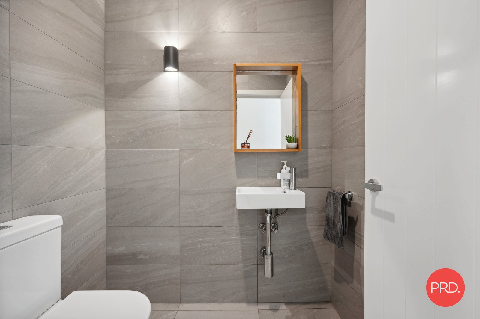 44 Watergum Close SAPPHIRE BEACH 28